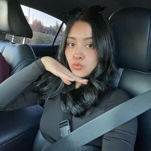 Meet your Posher, Naomi